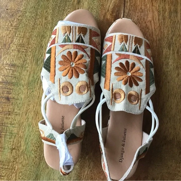 Women's Embroidered Sandals - Multicolor - Picture 2 of 8